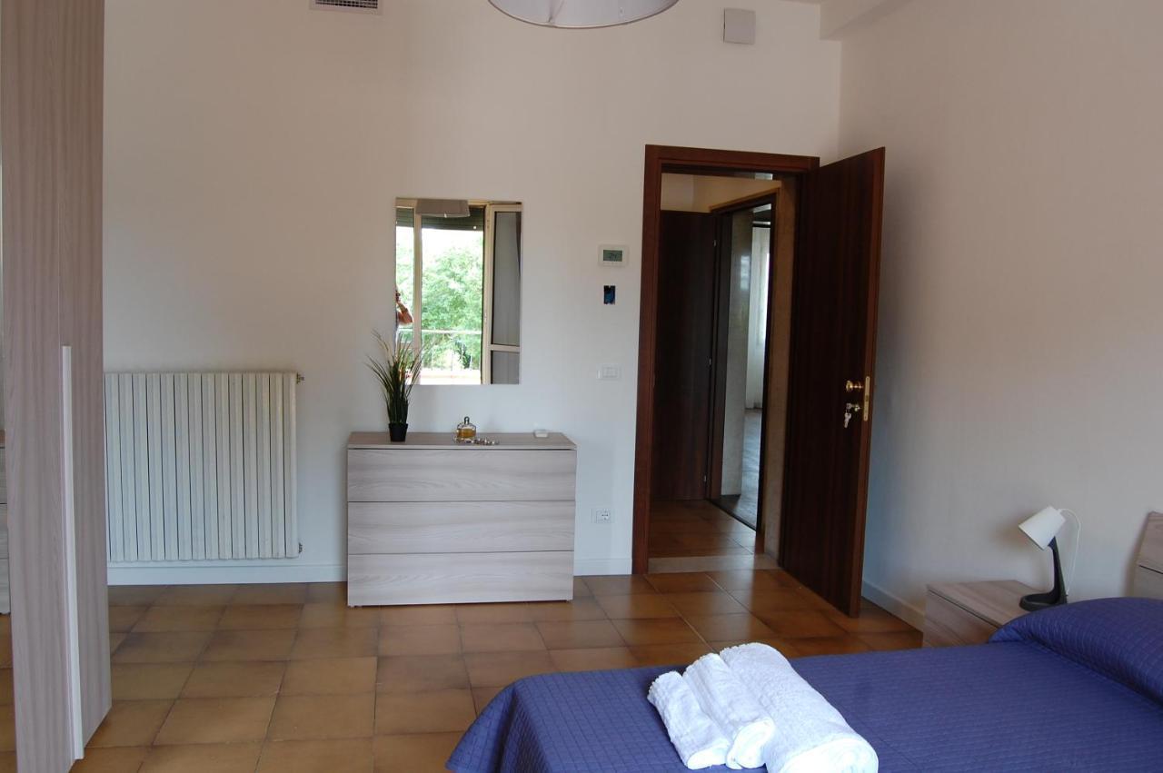 Locazione Turistica Elite Parco Brentelle Bed & Breakfast - Chiesanuova 135 E 167 Padova Luaran gambar