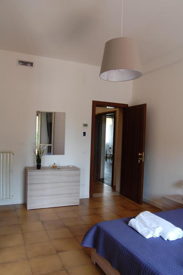 Locazione Turistica Elite Parco Brentelle Bed & Breakfast - Chiesanuova 135 E 167 Padova Luaran gambar